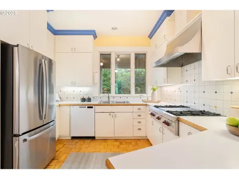2417 NE 16th Avenue Portland OR 97212