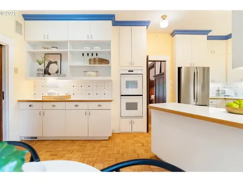 2417 NE 16th Avenue Portland OR 97212