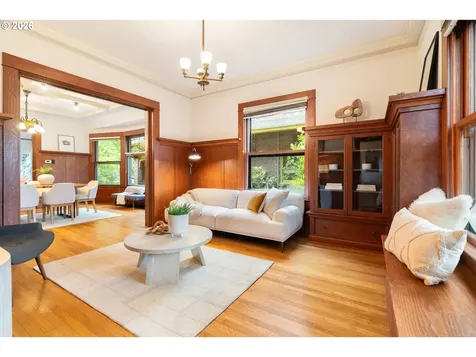 2417 NE 16th Avenue Portland OR 97212