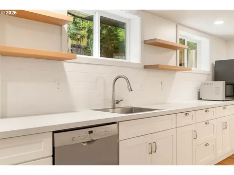 2417 NE 16th Avenue Portland OR 97212