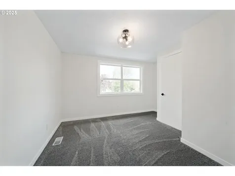 15040 SW Wheaton Lane Beaverton OR 97007