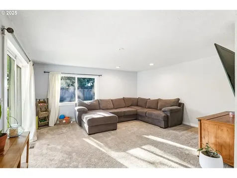 664 NE Grant Street Hillsboro OR 97124