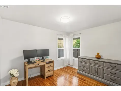 664 NE Grant Street Hillsboro OR 97124