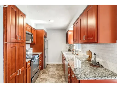 664 NE Grant Street Hillsboro OR 97124