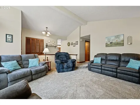 33262 Molitor Hill Road Cottage Grove OR 97424