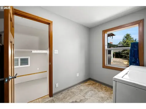 11105 NE Siskiyou Street Portland OR 97220