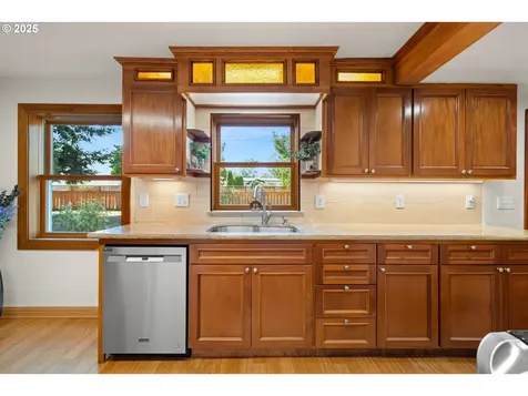 11105 NE Siskiyou Street Portland OR 97220