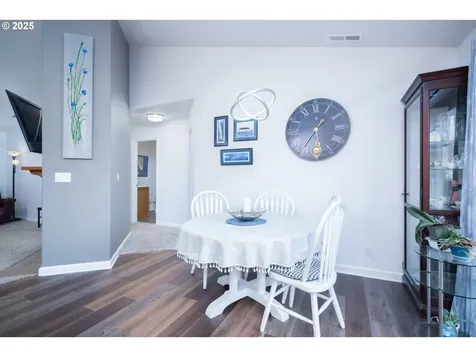 721 N Summerwood Street Roseburg OR 97471