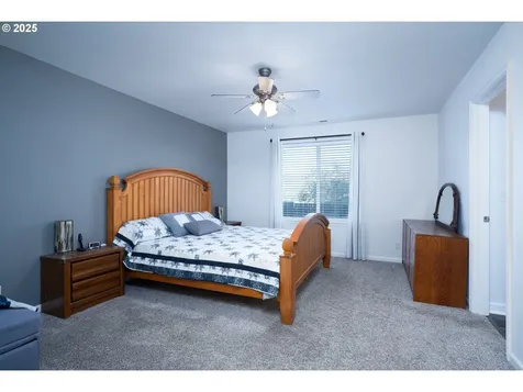 721 N Summerwood Street Roseburg OR 97471