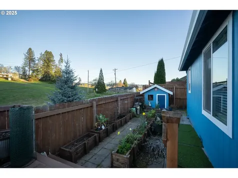 721 N Summerwood Street Roseburg OR 97471