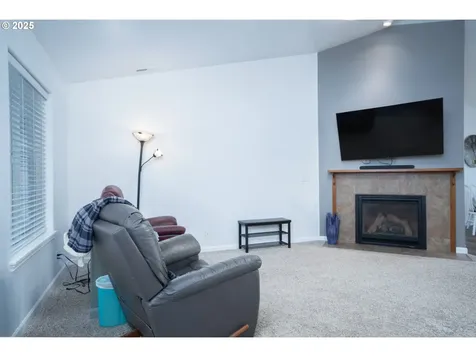721 N Summerwood Street Roseburg OR 97471