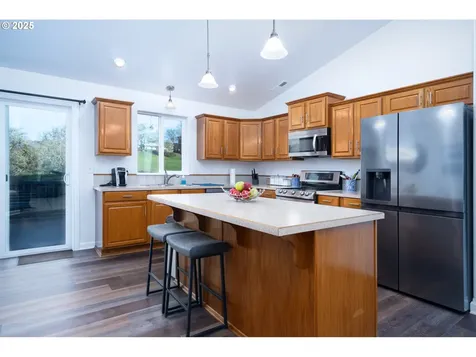 721 N Summerwood Street Roseburg OR 97471
