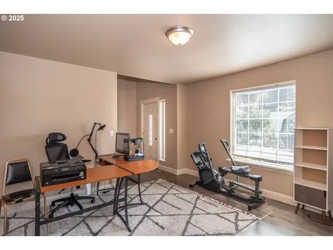 1592 NE Rocky Drive Roseburg OR 97470