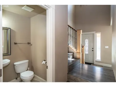 1592 NE Rocky Drive Roseburg OR 97470