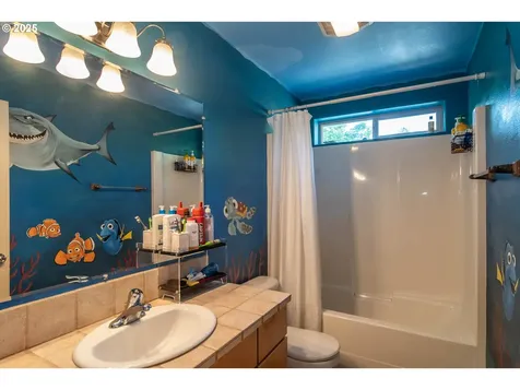 1592 NE Rocky Drive Roseburg OR 97470