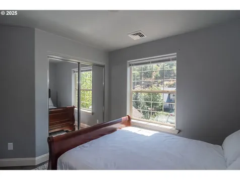 1592 NE Rocky Drive Roseburg OR 97470