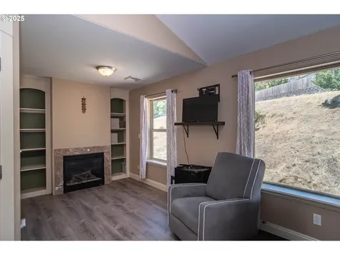 1592 NE Rocky Drive Roseburg OR 97470