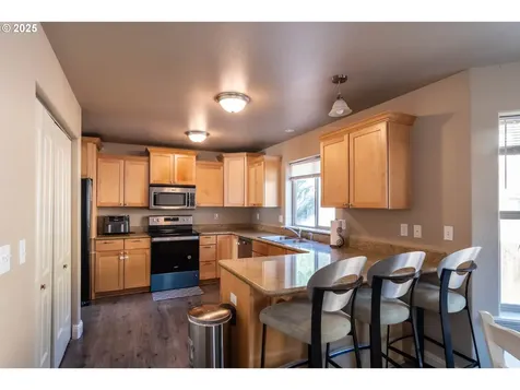 1592 NE Rocky Drive Roseburg OR 97470