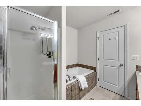 19724 SE 35th Way Camas WA 98607