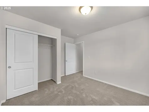 19724 SE 35th Way Camas WA 98607