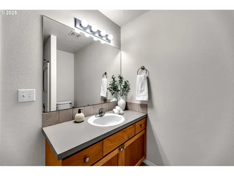 19724 SE 35th Way Camas WA 98607
