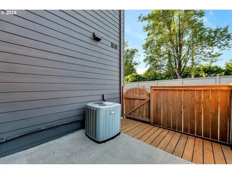 19724 SE 35th Way Camas WA 98607