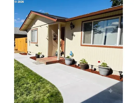 109 Oak Street Amity OR 97101