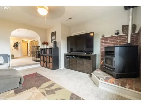 109 Oak Street Amity OR 97101