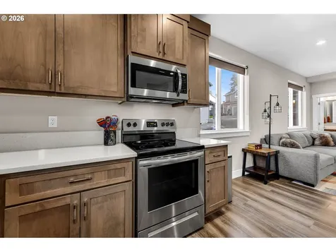 3611 NE Minnehaha Street Vancouver WA 98661