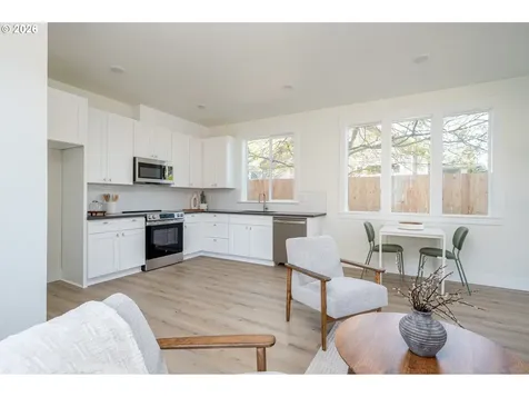 101 NE 78th Avenue Portland OR 97213