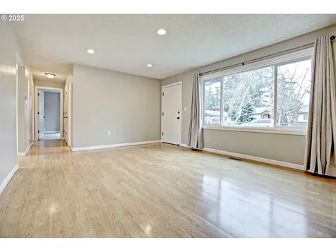 4720 SE 118th Avenue Portland OR 97266
