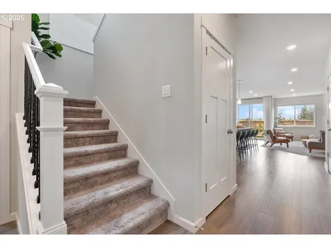 1734 N Hyssop Street Canby OR 97013