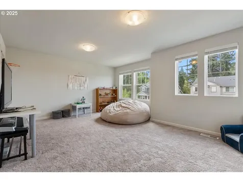 1734 N Hyssop Street Canby OR 97013