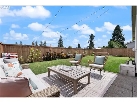 1734 N Hyssop Street Canby OR 97013