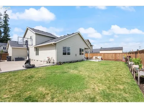 1734 N Hyssop Street Canby OR 97013