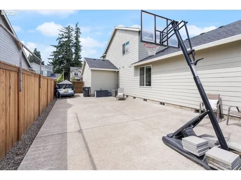 1734 N Hyssop Street Canby OR 97013