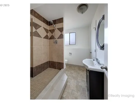 18100 Weaver Court Sandy OR 97055