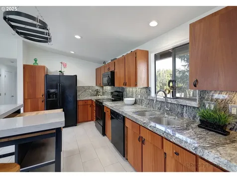 18100 Weaver Court Sandy OR 97055