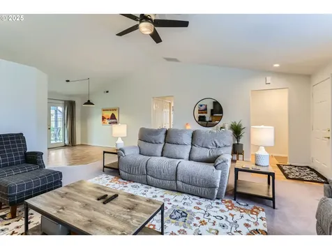 247 S Nectarine Street Cornelius OR 97113