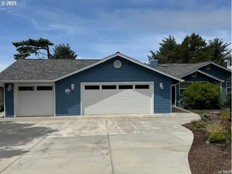 1155 Alder Court Florence OR 97439