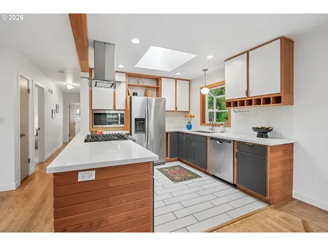 5383 SE Malden Drive Portland OR 97206