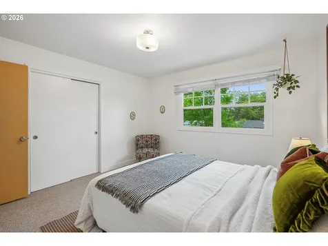 5383 SE Malden Drive Portland OR 97206