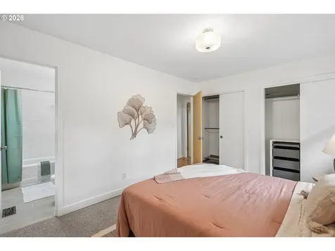 5383 SE Malden Drive Portland OR 97206