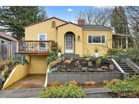728 SE 55th Avenue Portland OR 97215