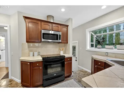 728 SE 55th Avenue Portland OR 97215