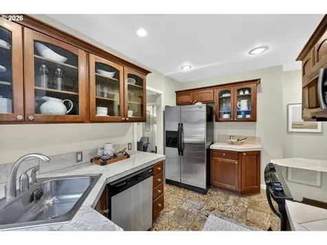 728 SE 55th Avenue Portland OR 97215