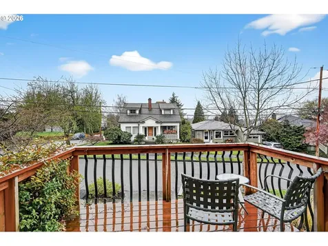 728 SE 55th Avenue Portland OR 97215