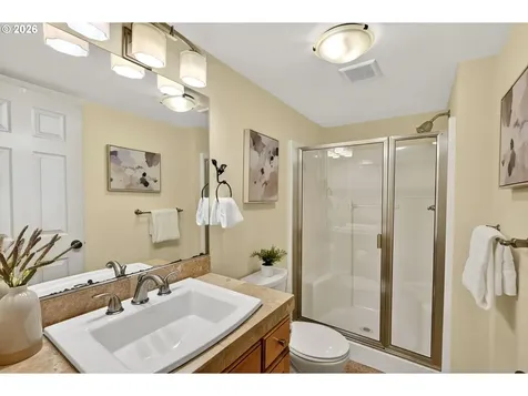 728 SE 55th Avenue Portland OR 97215