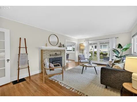 728 SE 55th Avenue Portland OR 97215