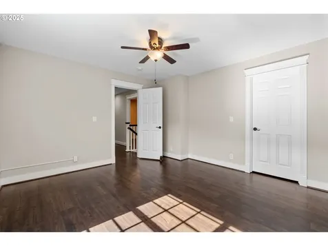 1333 NE Charles Court Fairview OR 97024